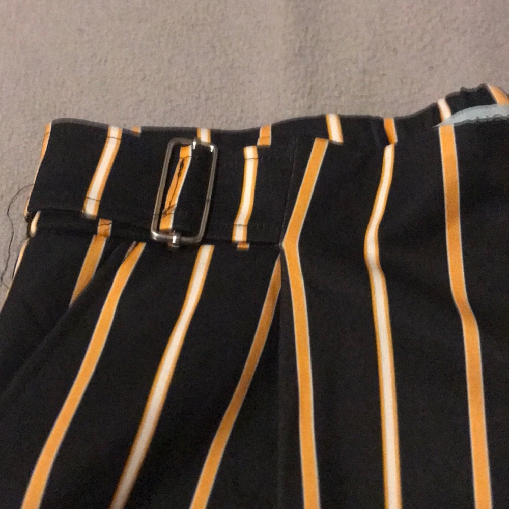 Striped shorts - Picture 2 of 4